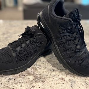 Mens Nike Air Max Excellerate 5 - size 10.5